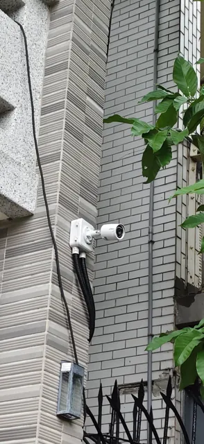 中和住宅數位 IP 工程 B 圖,外牆攝影機與線路配置